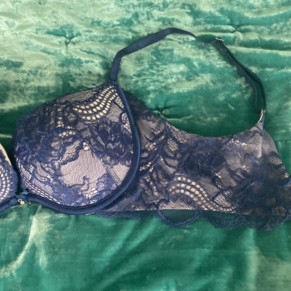 VS plunge push up bra - Picture 2 of 3